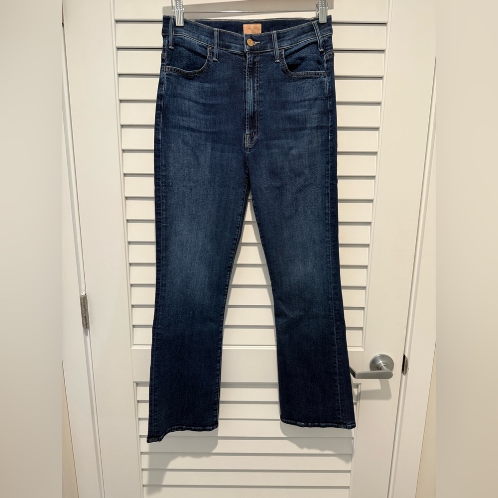 MOTHER Denim The Hustler Dark Blue Bootcut Jeans with Classic Style